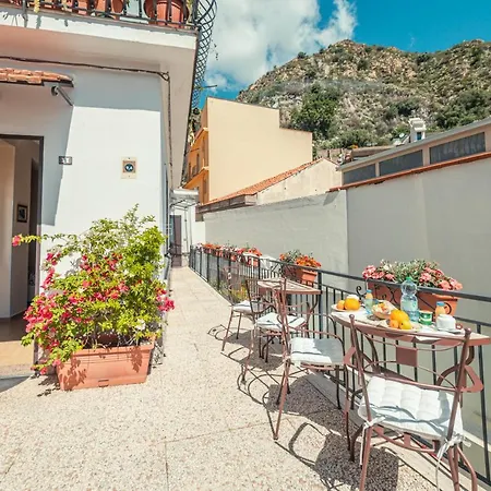 Bed and breakfast Elegant R&b Floridia *